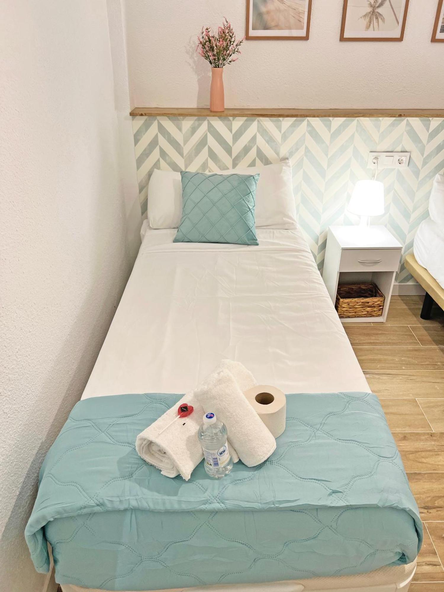 Coqueto Con Piscina, Nuevo A 50M Del Mar, Parking Gratis Apartment Ел Кампело Екстериор снимка