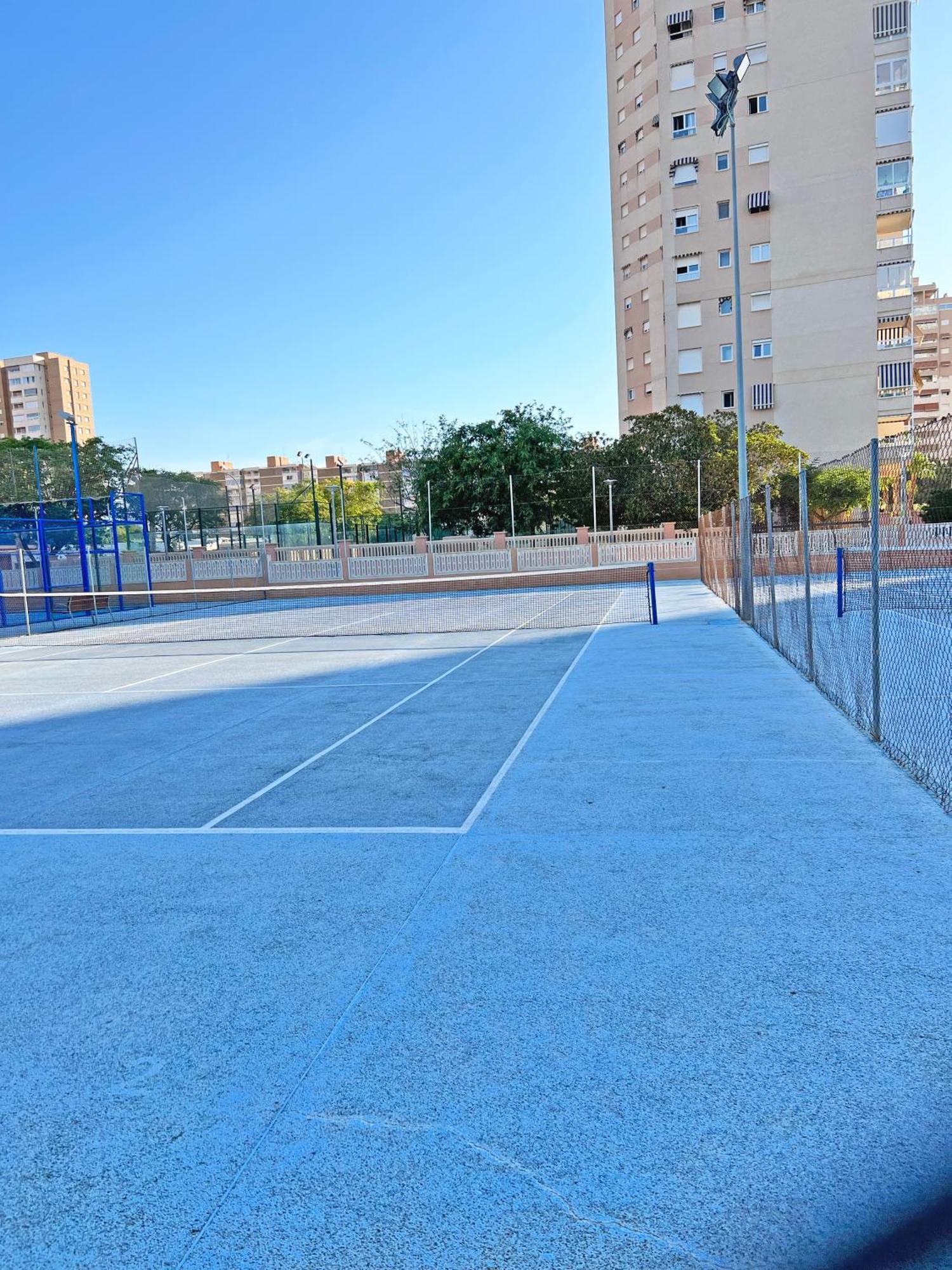 Coqueto Con Piscina, Nuevo A 50M Del Mar, Parking Gratis Apartment Ел Кампело Екстериор снимка