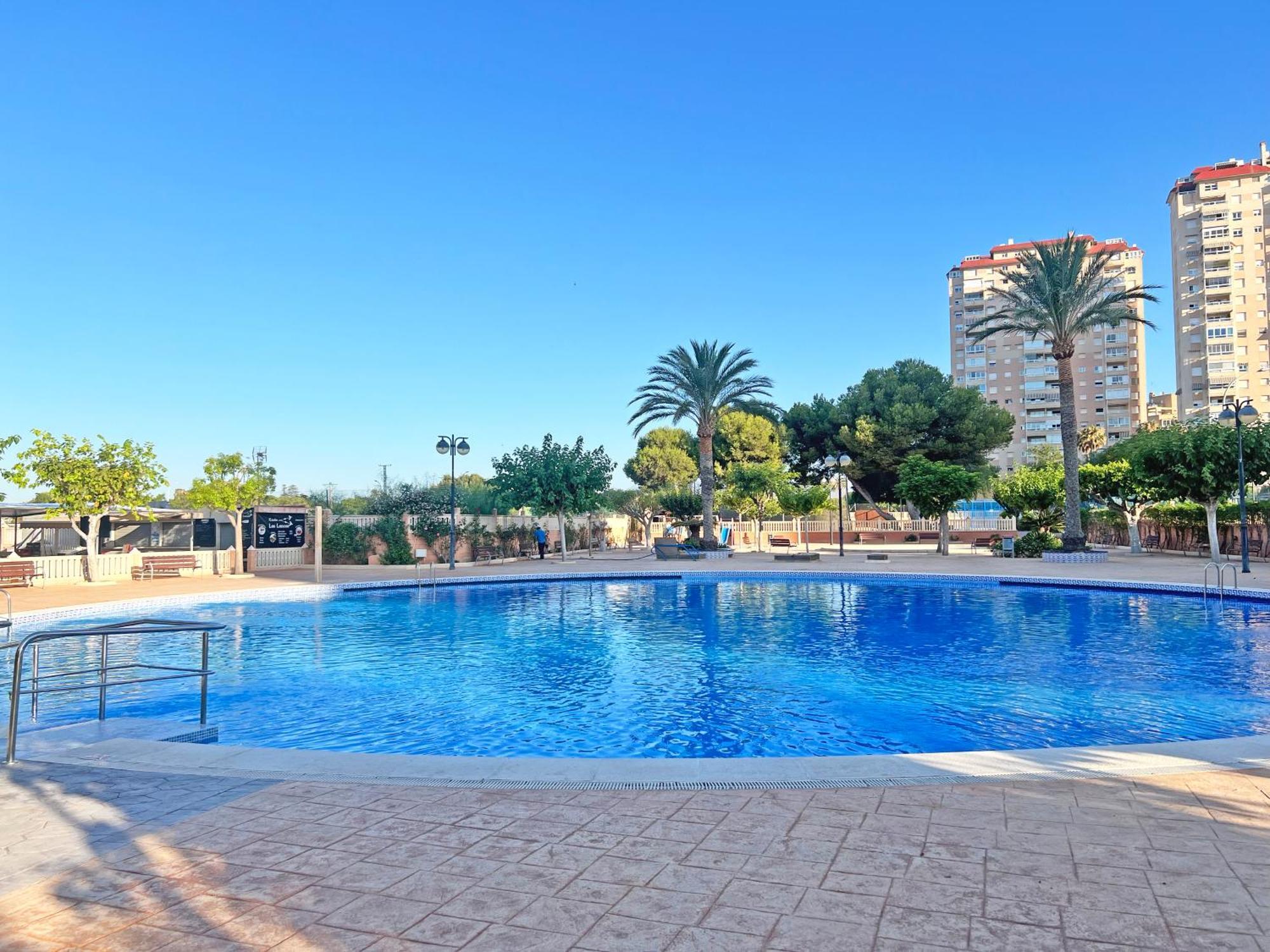 Coqueto Con Piscina, Nuevo A 50M Del Mar, Parking Gratis Apartment Ел Кампело Екстериор снимка